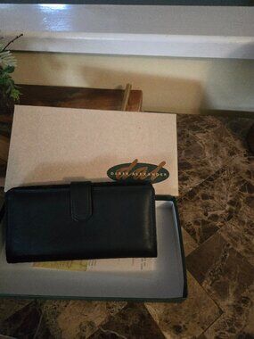 Derek Alexandra wallet